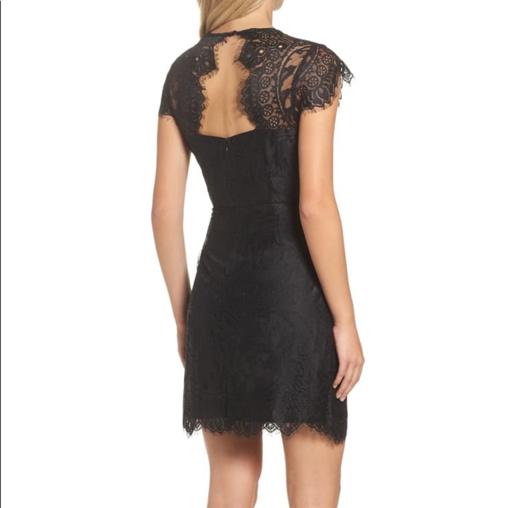 BB Dakota Jayce Lace Sheath Cocktail Dress (Sz 2)